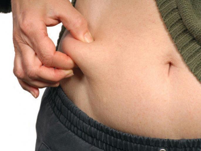 To reduce belly fat add these habits in your lifestyle | चरबीमुळे वाढलेलं पोट लपवण्यासाठी किती खटाटोप कराल? त्यापेक्षा 'या' चुका टाळा! To reduce belly fat add these habits in your lifestyle | चरबीमुळे वाढलेलं पोट लपवण्यासाठी किती खटाटोप कराल? त्यापेक्षा 'या' चुका टाळा!