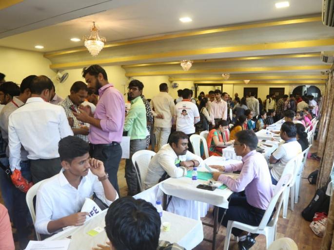 Mira Bhayander MNS given 1167 jobs in employment fair | मीरा भाईंदर मनसे रोजगार मेळाव्यात ११६७ जणांना मिळाली नोकरी Mira Bhayander MNS given 1167 jobs in employment fair | मीरा भाईंदर मनसे रोजगार मेळाव्यात ११६७ जणांना मिळाली नोकरी