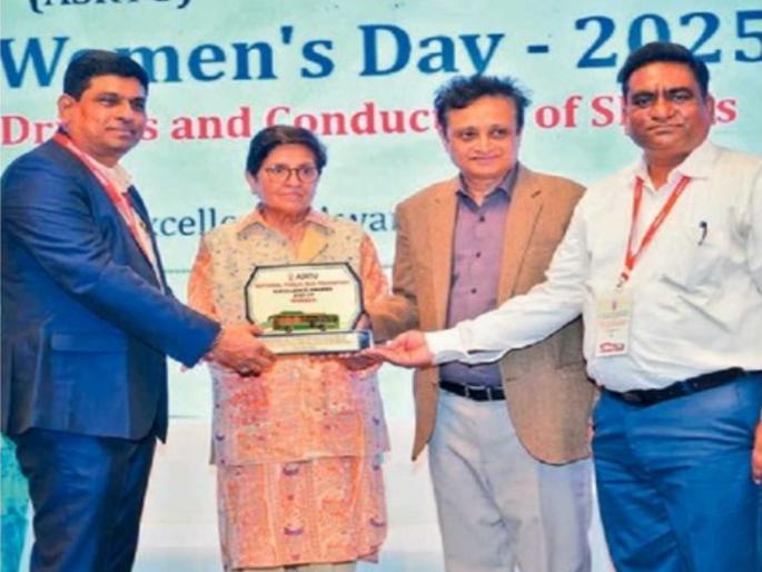 BEST honoured with the National Public Transport Excellence Award by the Association of Road Transport Undertakings | अपुऱ्या बस, वाढते अपघात, तरी 'बेस्ट' पुरस्काराचा मानकरी कसा? BEST honoured with the National Public Transport Excellence Award by the Association of Road Transport Undertakings | अपुऱ्या बस, वाढते अपघात, तरी 'बेस्ट' पुरस्काराचा मानकरी कसा?