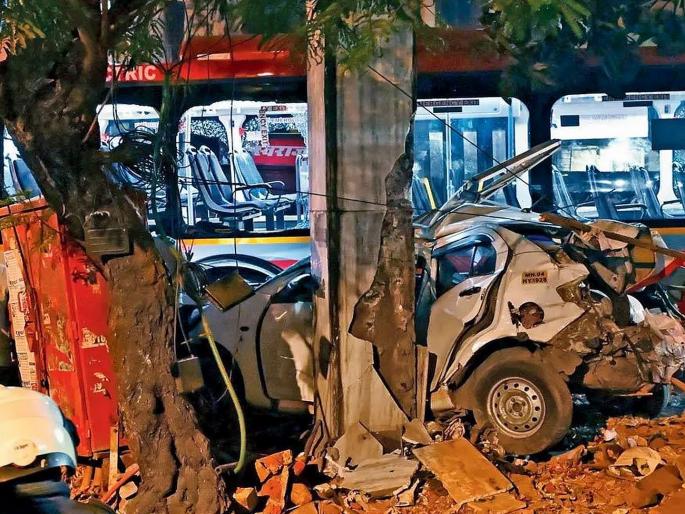 Kurla Bus Accident: Reported by self call, but died during treatment | कुर्ला बस अपघात: स्वत:च कॉल करून कळविले, मात्र उपचारादरम्यान मृत्यू Kurla Bus Accident: Reported by self call, but died during treatment | कुर्ला बस अपघात: स्वत:च कॉल करून कळविले, मात्र उपचारादरम्यान मृत्यू