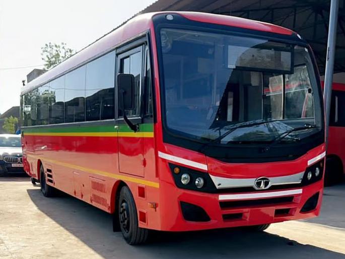 Narrow roads lead to smaller buses in BEST fleet; Bus depots to be redeveloped commercially, theatres to be built | अरुंद रस्त्यांमुळे बेस्टच्या ताफ्यात छोट्या बस; बस डेपोंचा व्यावसायिक पुनर्विकास, थिएटरही होणार