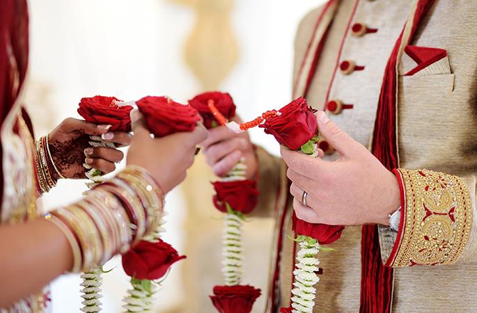  Time to introduce you to hospitality | सत्कार टाळून परिचयाला वेळ