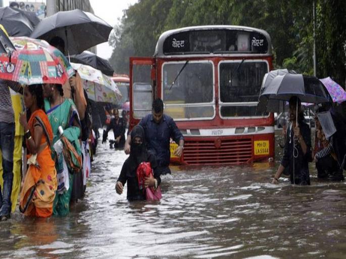 Today due to heavy rains temporary shelter arrangements are available in municiple corporation school | Mumbai Rain Updates: पावसामुळे अडकलेल्या प्रवाशांची पालिकेच्या शाळांमध्ये निवाऱ्याची सोय Today due to heavy rains temporary shelter arrangements are available in municiple corporation school | Mumbai Rain Updates: पावसामुळे अडकलेल्या प्रवाशांची पालिकेच्या शाळांमध्ये निवाऱ्याची सोय