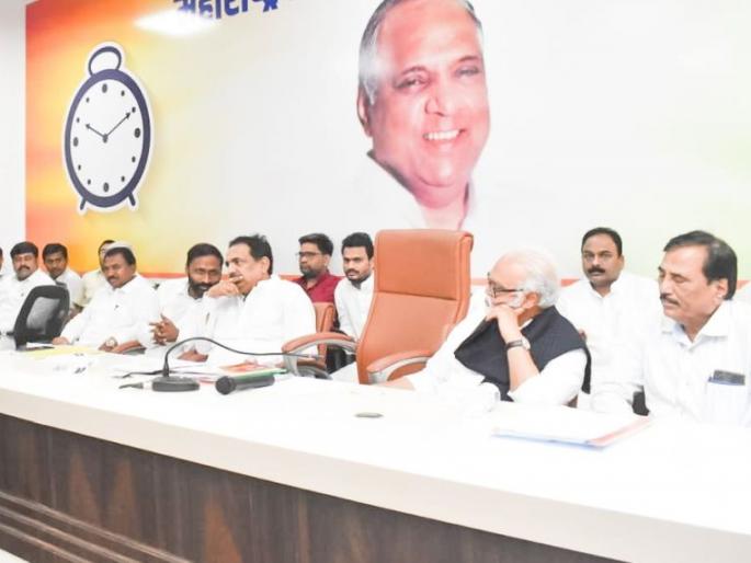 Discussion of Bhade, Sirskar for entry into Nationalist congress party | राष्ट्रवादीत प्रवेशासाठी भदे, सिरस्कार यांची चर्चा! Discussion of Bhade, Sirskar for entry into Nationalist congress party | राष्ट्रवादीत प्रवेशासाठी भदे, सिरस्कार यांची चर्चा!
