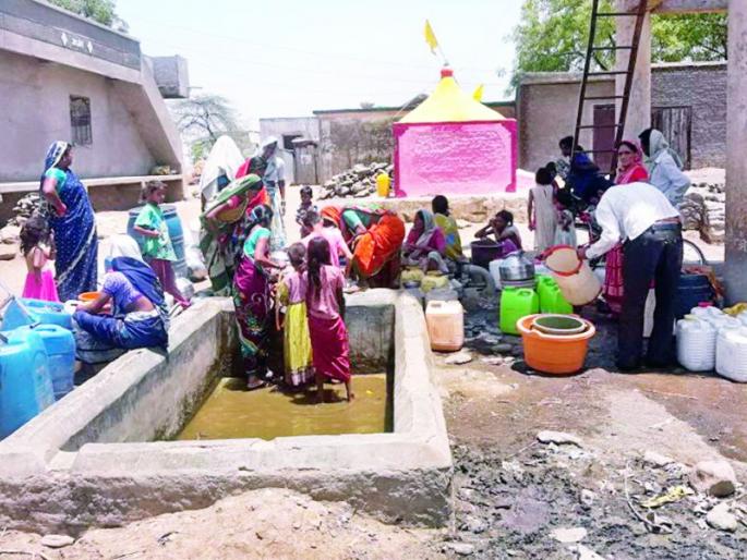 Searches in 63 villages of Bhadgaon taluka: scarcity of 15 villages, waiting for a recurring fall after 'break' | भडगाव तालुक्यातील ६३ गावांमध्ये टंचाईच्या झळा : १५ गावांमध्ये उपाययोजना, ‘ब्रेक के बाद’ गिरणेच्या आवर्तनाची प्रतीक्षा Searches in 63 villages of Bhadgaon taluka: scarcity of 15 villages, waiting for a recurring fall after 'break' | भडगाव तालुक्यातील ६३ गावांमध्ये टंचाईच्या झळा : १५ गावांमध्ये उपाययोजना, ‘ब्रेक के बाद’ गिरणेच्या आवर्तनाची प्रतीक्षा