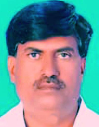 Insert black on the father before the child becomes infirm | धक्कादायक; मुलावर अक्षता पडण्यापूर्वीच पित्यावर काळाचा घाला