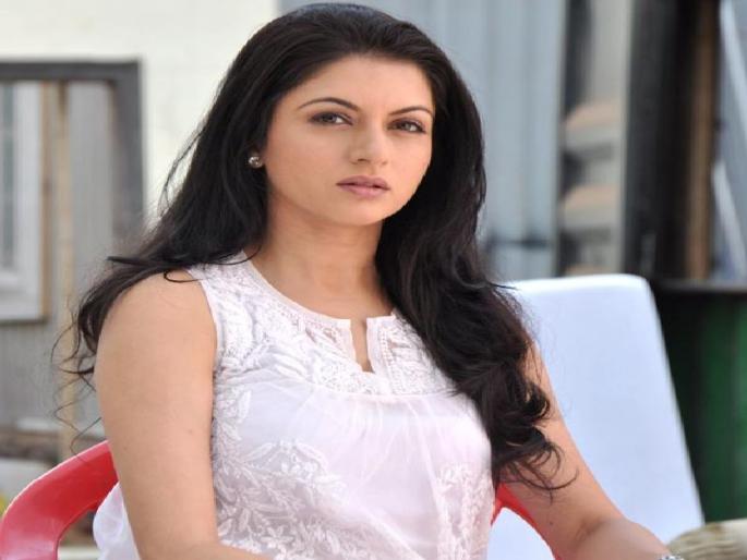 Zarbanda the theft of actress Bhagyashree Patwardhan | अभिनेत्री भाग्यश्री पटवर्धनच्या घरी चोरी करणारे जेरबंद