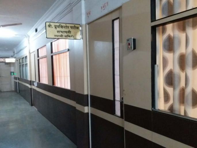 BJP's Shiv Sena gives push; Opposition Leader merges in the standing committee meeting | सत्ताधारी भाजपाचा शिवसेनेला दे धक्का; विरोधी पक्षनेत्याचे दालन स्थायी सभापतीच्या दालनात विलीन BJP's Shiv Sena gives push; Opposition Leader merges in the standing committee meeting | सत्ताधारी भाजपाचा शिवसेनेला दे धक्का; विरोधी पक्षनेत्याचे दालन स्थायी सभापतीच्या दालनात विलीन