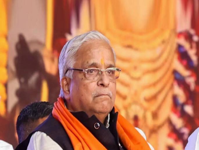 mumbai does not have one language Marathi is not a must learn language here opposition aggressive over rss bhaiyyaji joshi statement | मुंबईची एक भाषा नाही, इथे मराठी शिकावीच असे नाही; भय्याजी जोशींच्या विधानावरून विरोधक आक्रमक mumbai does not have one language Marathi is not a must learn language here opposition aggressive over rss bhaiyyaji joshi statement | मुंबईची एक भाषा नाही, इथे मराठी शिकावीच असे नाही; भय्याजी जोशींच्या विधानावरून विरोधक आक्रमक