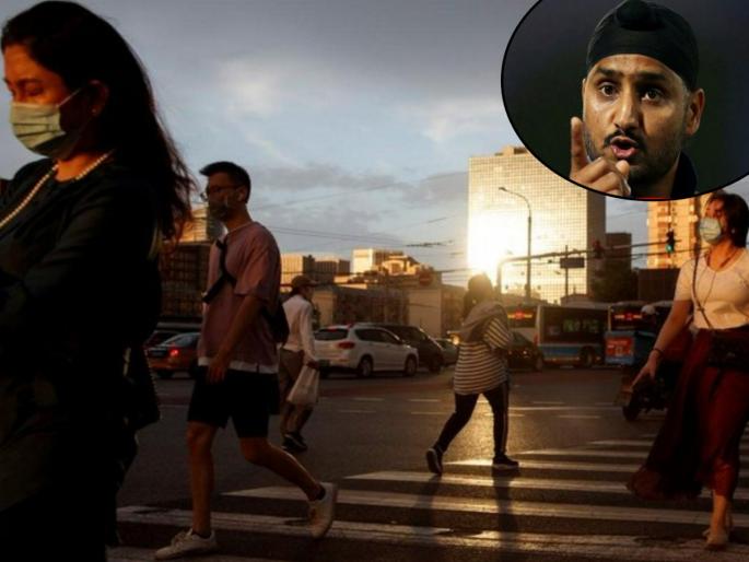 spread this corona virus in the whole world and they sit happy, Harbhajan singh lash on China svg | Corona Virus: जगाला संकटात टाकून हे आनंदात जगतायेत; भज्जी चीनवर भडकला