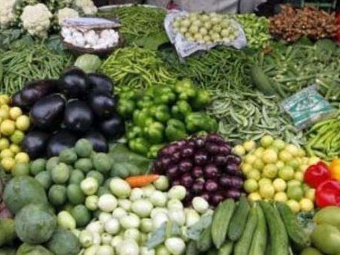 Vegetable market outside the market committee | बाजार समितीबाहेरच भाजीबाजार Vegetable market outside the market committee | बाजार समितीबाहेरच भाजीबाजार