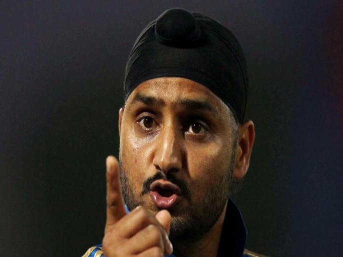 Harbhajan singh tweet on Amrapali | 'आम्हाला ठेंगा मिळालाय' असं म्हणत चाहत्यावर संतापला हरभजन सिंग