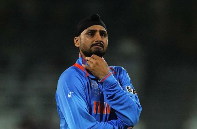 Harbhajan Singh's Apology For Slapping Sreesanth, video | Video : 11 वर्षांपूर्वीच्या 'त्या' कृत्याचा हरभजन सिंगला होतोय पश्चाताप