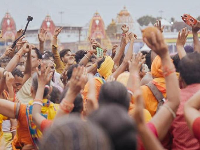 Why different justice for devotees and VIPs? | देवाच्या दारी भक्त आणि ‘व्हीआयपी’ यांना वेगळा न्याय का? Why different justice for devotees and VIPs? | देवाच्या दारी भक्त आणि ‘व्हीआयपी’ यांना वेगळा न्याय का?