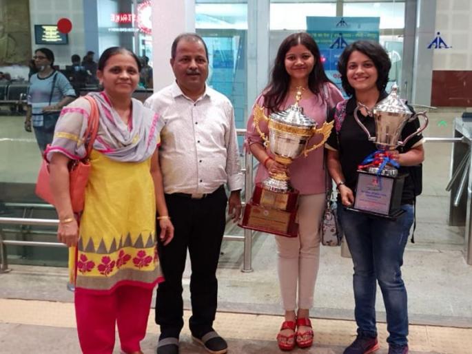 Goa Sports Department forgot to welcome chess star Bhakti Kulkarni | ‘गोल्डन गर्ल’ भक्तीचा गोवा क्रीडा खात्याला विसर, सरकार ‘इफ्फी’त दंग Goa Sports Department forgot to welcome chess star Bhakti Kulkarni | ‘गोल्डन गर्ल’ भक्तीचा गोवा क्रीडा खात्याला विसर, सरकार ‘इफ्फी’त दंग