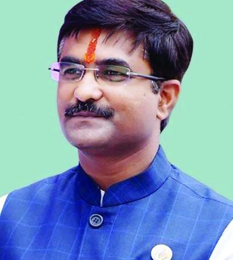 Why no FIR has been registered against MLA Kirti Kumar Bhangadia? | आमदार कीर्तीकुमार भांगडिया यांच्याविरुद्ध एफआयआर का नोंदविला नाही?