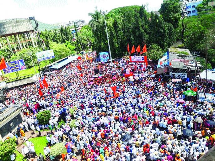 Vidhan sabha 2019: Bharat Gogavale's nomination form filed in Mahad | Vidhan sabha 2019 : महाडमध्ये शिवसेनेचे शक्तिप्रदर्शन, भरत गोगावले यांचा उमेदवारी अर्ज दाखल