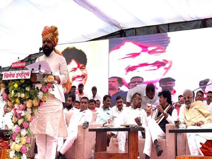 The state first employment guarantee project begins with Jat | राज्यातील पहिल्या रोजगार हमी प्रकल्पाला जतमधून सुरुवात The state first employment guarantee project begins with Jat | राज्यातील पहिल्या रोजगार हमी प्रकल्पाला जतमधून सुरुवात