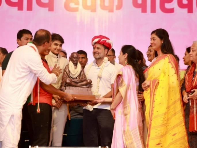 50 percent reservation for women rahul gandhi announcement at women justice rights council | महिलांना ५० टक्के आरक्षण देणार; राहुल गांधी यांची महिला न्याय हक्क परिषदेत घोषणा 50 percent reservation for women rahul gandhi announcement at women justice rights council | महिलांना ५० टक्के आरक्षण देणार; राहुल गांधी यांची महिला न्याय हक्क परिषदेत घोषणा