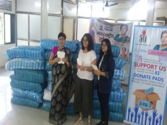 By appealing to the installagram, she collected 24 thousand sanitary pads | इन्स्टाग्रामवर अपील करून 'तिने' जमवले २४ हजार सॅनिटरी पॅड्स
