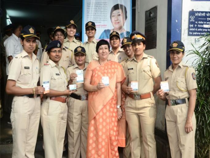 Sanitary vending machines installed in Amboli and Oshiwara Police Stations, MLA Lavekar's social activities | आंबोली आणि ओशिवरा पोलीस ठाण्यात बसवले सॅनिटरी वेन्डिंग मशीन्स, आमदार लव्हेकर यांचा सामाजिक उपक्रम Sanitary vending machines installed in Amboli and Oshiwara Police Stations, MLA Lavekar's social activities | आंबोली आणि ओशिवरा पोलीस ठाण्यात बसवले सॅनिटरी वेन्डिंग मशीन्स, आमदार लव्हेकर यांचा सामाजिक उपक्रम