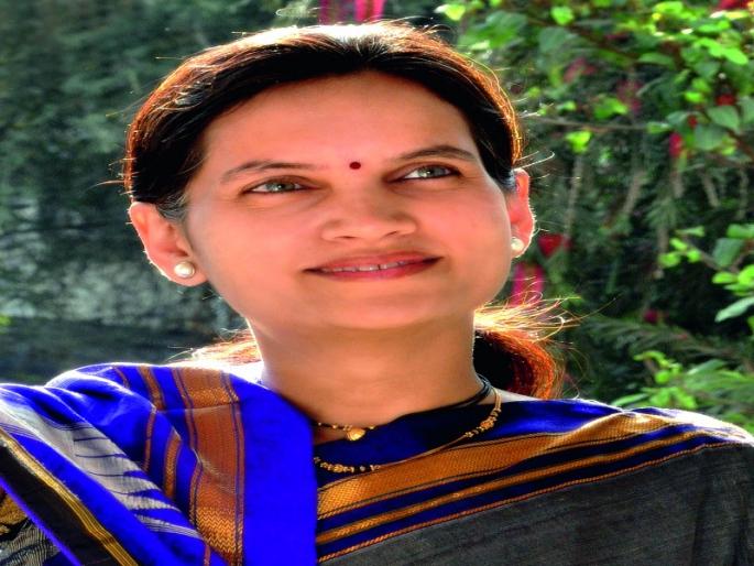 Deshpande Bharti Pawar on the path of the BJP? | राष्टÑवादीच्या भारती पवार भाजपाच्या वाटेवर? Deshpande Bharti Pawar on the path of the BJP? | राष्टÑवादीच्या भारती पवार भाजपाच्या वाटेवर?