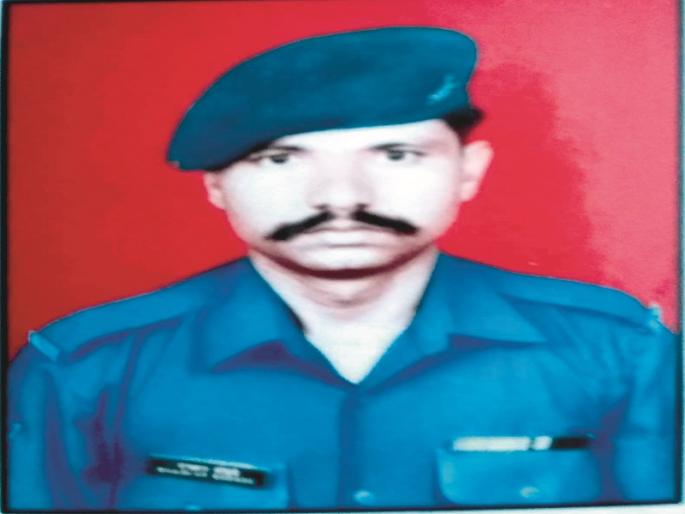 Shoora We Vandil: Two hours with the death of six hours, Havaldar Bhaskar Bolde | शूरा आम्ही वंदिले : सहा तास मृत्यूशी दोन हात, हवालदार भास्कर बोदडे Shoora We Vandil: Two hours with the death of six hours, Havaldar Bhaskar Bolde | शूरा आम्ही वंदिले : सहा तास मृत्यूशी दोन हात, हवालदार भास्कर बोदडे