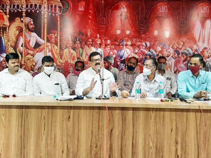 The height of Sringartali Bazaar Road will be reduced | शृृंगारतळी बाजारपेठ रस्त्याची उंची कमी होणार The height of Sringartali Bazaar Road will be reduced | शृृंगारतळी बाजारपेठ रस्त्याची उंची कमी होणार