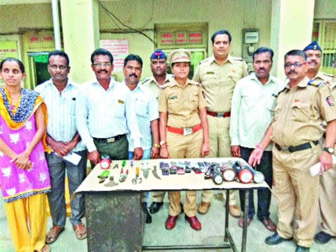 One of the accused arrested for jumping near Jainti railway station, arrested one accused | जिंती रेल्वे स्थानकाजवळ दरोड्याचा प्रयत्न, एका आरोपीला अटक One of the accused arrested for jumping near Jainti railway station, arrested one accused | जिंती रेल्वे स्थानकाजवळ दरोड्याचा प्रयत्न, एका आरोपीला अटक