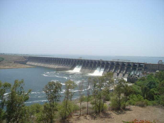 Five gates of Bhatsa Dam to open on Wednesday; Vigilance warning to villages | भातसा धरणाचे पाच दरवाजे बुधवारी उघडणार; गावांना सतर्कतेचा इशारा 