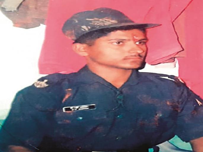 Independence Day Special Brave Solider Shaheed Bhausaheb Badakh life story | Independence Day 2018 शूरा आम्ही वंदिले : अवतरला जणू अभिमन्यूच, शहीद भाऊसाहेब बडाख Independence Day Special Brave Solider Shaheed Bhausaheb Badakh life story | Independence Day 2018 शूरा आम्ही वंदिले : अवतरला जणू अभिमन्यूच, शहीद भाऊसाहेब बडाख