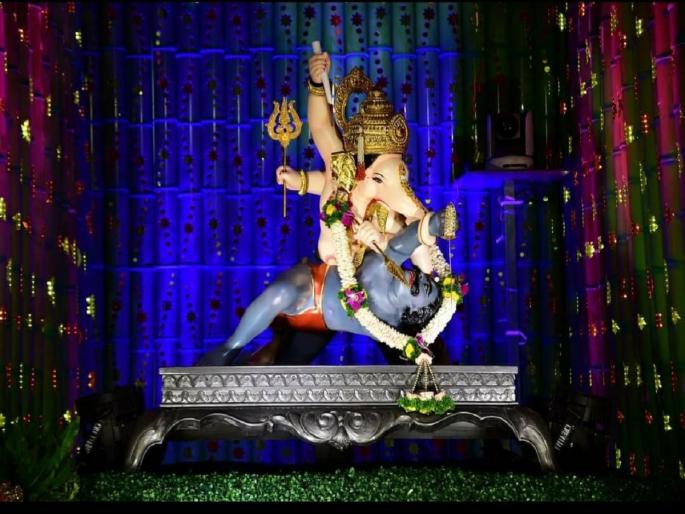 Shrimant Bhausaheb Rangari Ganpati: Ganeshotsav is being celebrated for 130 years without registration and speakers | श्रीमंत भाऊसाहेब रंगारी गणपती: वर्गणी आणि स्पीकरविना १३० वर्षांपासून साजरी होतोय गणेशोत्सव Shrimant Bhausaheb Rangari Ganpati: Ganeshotsav is being celebrated for 130 years without registration and speakers | श्रीमंत भाऊसाहेब रंगारी गणपती: वर्गणी आणि स्पीकरविना १३० वर्षांपासून साजरी होतोय गणेशोत्सव