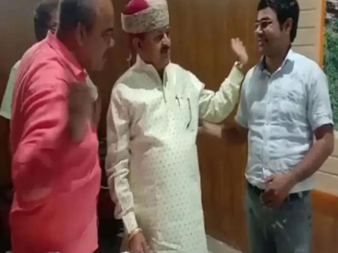 Former MLA Bhavani singh rajawat sentenced to three years for allegedly stabbing forest officer in Rajasthan | वन अधिकाऱ्याच्या कानशिलात लगावलेली; माजी आमदाराला तीन वर्षांची शिक्षा Former MLA Bhavani singh rajawat sentenced to three years for allegedly stabbing forest officer in Rajasthan | वन अधिकाऱ्याच्या कानशिलात लगावलेली; माजी आमदाराला तीन वर्षांची शिक्षा