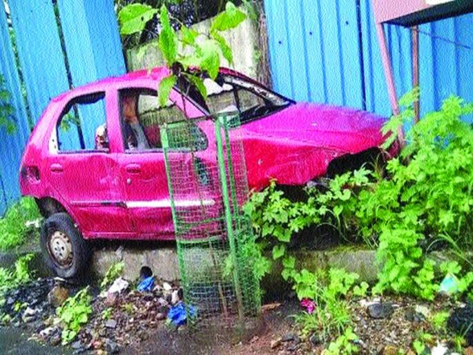 Campaign to seize unprovoked vehicles? | बेवारस वाहने जप्त करण्याची मोहीम गुंडाळली? Campaign to seize unprovoked vehicles? | बेवारस वाहने जप्त करण्याची मोहीम गुंडाळली?