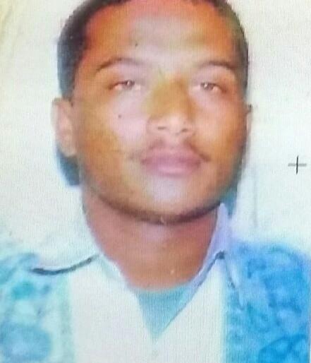 Sangli: For eight years, absconding warrior, Patil, Pandharpur, Jirband | सांगली : आठ वर्षापासून फरारी वॉन्टेड भावश्या पाटील पंढरपुरात जेरबंद Sangli: For eight years, absconding warrior, Patil, Pandharpur, Jirband | सांगली : आठ वर्षापासून फरारी वॉन्टेड भावश्या पाटील पंढरपुरात जेरबंद