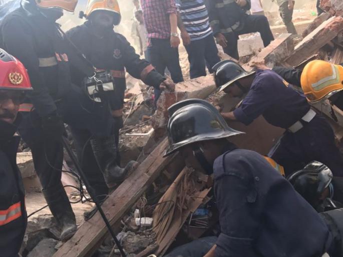 Playing game due to the irresponsible government system | बेजबाबदार शासकीय यंत्रणेमुळे जिवाशी खेळ Playing game due to the irresponsible government system | बेजबाबदार शासकीय यंत्रणेमुळे जिवाशी खेळ