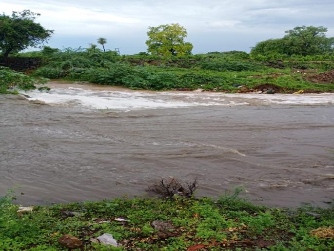 Pimpalgaon Malvi, Bhingar was hit by this rain | पिंपळगाव माळवी, भिंगारला पावसाने झोडपले Pimpalgaon Malvi, Bhingar was hit by this rain | पिंपळगाव माळवी, भिंगारला पावसाने झोडपले
