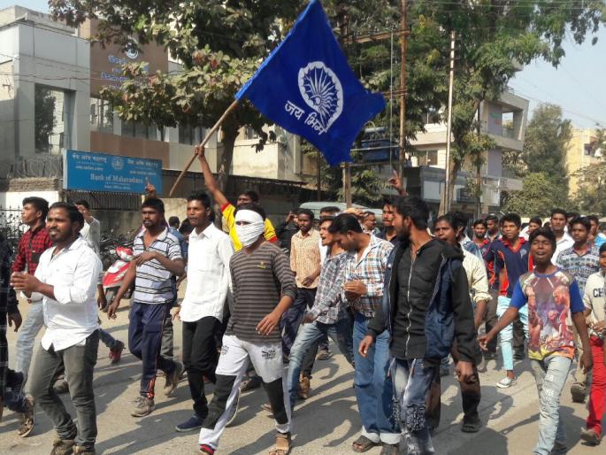 Coalition and Congress allegations to target Dalit community | दलित समाजाला लक्ष्य करण्यासाठीच कोम्बिंग, कॉंग्रेसचा आरोप Coalition and Congress allegations to target Dalit community | दलित समाजाला लक्ष्य करण्यासाठीच कोम्बिंग, कॉंग्रेसचा आरोप
