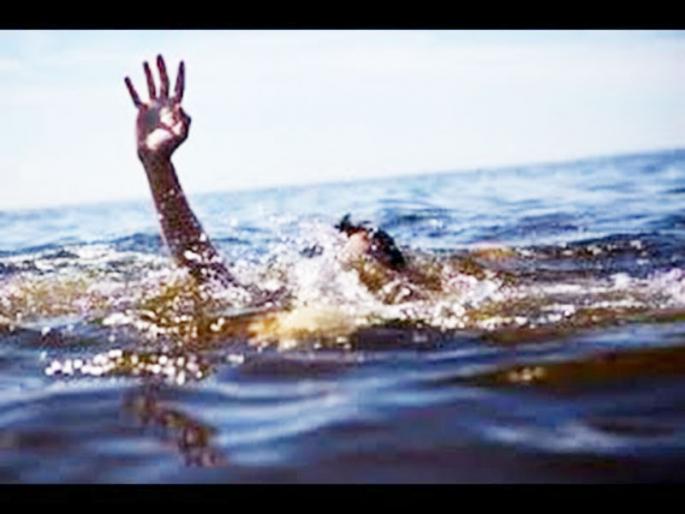 Due to police fear, the youth of Karna drowned in the water of the Bhima river | पोलीसांच्या भितीने कर्नाटकातील युवकाचा भिमा नदीच्या पाण्यात बुडून मृत्यू Due to police fear, the youth of Karna drowned in the water of the Bhima river | पोलीसांच्या भितीने कर्नाटकातील युवकाचा भिमा नदीच्या पाण्यात बुडून मृत्यू