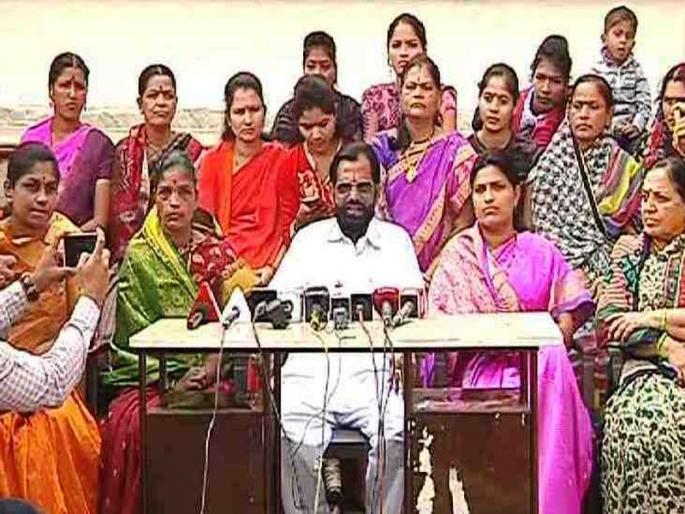 Outside organizations came to Koregaon-Bhima and committed violence, injustice to us - villagers | बाहेरच्या संघटनांनी कोरेगाव-भीमामध्ये येऊन हिंसाचार केला, आमच्यावर अन्याय होतोय - ग्रामस्थ Outside organizations came to Koregaon-Bhima and committed violence, injustice to us - villagers | बाहेरच्या संघटनांनी कोरेगाव-भीमामध्ये येऊन हिंसाचार केला, आमच्यावर अन्याय होतोय - ग्रामस्थ