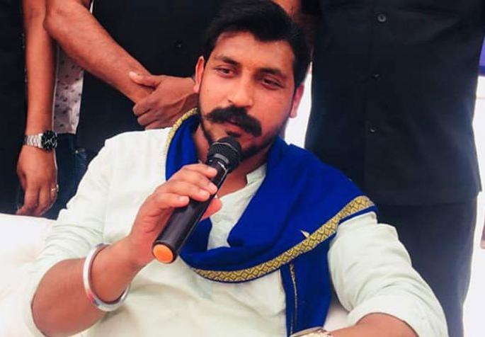 If Modi is to benefit, he will not contest from Varanasi | मोदींचा फायदा होणार असल्यास वाराणसीतून लढणार नाही If Modi is to benefit, he will not contest from Varanasi | मोदींचा फायदा होणार असल्यास वाराणसीतून लढणार नाही