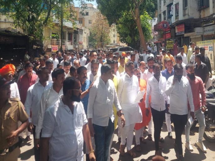 Former corporator's death in development work; Complaint of MLA Bhimrao Tapkir against corporator | विकासकामात माजी नगरसेवकाची अरेरावी; आमदार भीमराव तापकीर यांची नगरसेवकाविरुद्ध तक्रार Former corporator's death in development work; Complaint of MLA Bhimrao Tapkir against corporator | विकासकामात माजी नगरसेवकाची अरेरावी; आमदार भीमराव तापकीर यांची नगरसेवकाविरुद्ध तक्रार