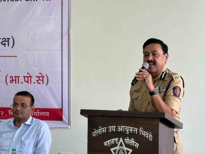 Trust Room will work to give confidence to women - Ashutosh Dumbre; Establishment of Bharosa Chamber in Bhiwandi | महिलांना विश्वास देण्याचे काम भरोसा कक्ष करणार - आशुतोष डुंबरे ; भिवंडीत भरोसा कक्षाची स्थापना Trust Room will work to give confidence to women - Ashutosh Dumbre; Establishment of Bharosa Chamber in Bhiwandi | महिलांना विश्वास देण्याचे काम भरोसा कक्ष करणार - आशुतोष डुंबरे ; भिवंडीत भरोसा कक्षाची स्थापना