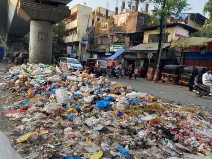 Bhiwandi municipal administration's mercy on waste contractor; Spending crores, yet heaps of waste in the right place | भिवंडी मनपा प्रशासनाची कचरा ठेकेदारावर मेहरबानी; कोट्यावधींचा खर्च, तरीही ठीक ठिकाणी कचऱ्याचे ढीग Bhiwandi municipal administration's mercy on waste contractor; Spending crores, yet heaps of waste in the right place | भिवंडी मनपा प्रशासनाची कचरा ठेकेदारावर मेहरबानी; कोट्यावधींचा खर्च, तरीही ठीक ठिकाणी कचऱ्याचे ढीग