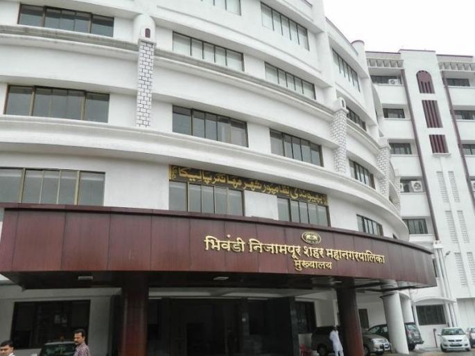 Commissioner's tour to find out the problem | समस्या जाणण्यासाठी आयुक्तांचा फेरफटका Commissioner's tour to find out the problem | समस्या जाणण्यासाठी आयुक्तांचा फेरफटका