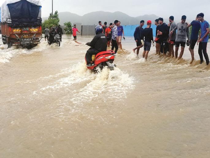 On the third day under Bhiwandi water | तिसऱ्या दिवशीही भिवंडी पाण्याखालीच