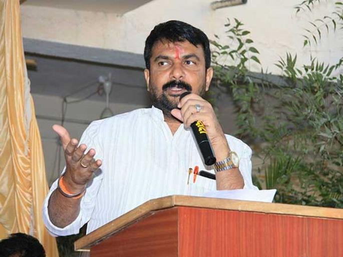 The grand-aged Shiv Sena will fight in a face-to-face battle with Hingoli | आजी-माजी शिवसैनिकच आमने-सामने, हिंगोलीत रंगतदार लढत The grand-aged Shiv Sena will fight in a face-to-face battle with Hingoli | आजी-माजी शिवसैनिकच आमने-सामने, हिंगोलीत रंगतदार लढत