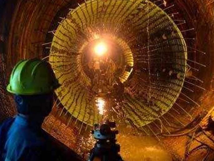 Underground waterfalls to store rainwater | पावसाचे पाणी साठविण्यासाठी भूमिगत जलबोगदे Underground waterfalls to store rainwater | पावसाचे पाणी साठविण्यासाठी भूमिगत जलबोगदे