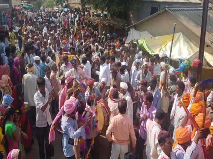 Dhoot of 'Bhong-Y' at Khetia and Wagharde | खेतिया व वाघर्डे येथे ‘भोंग-या’ची धूम