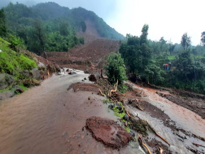 Horrific incidents in Bhor taluka; An atmosphere of fear among the citizens due to the pain falling from the mountain | भोर तालुक्यातील घटना; डोंगरावरून दरड कोसळल्याने नागरिकांत भीतीचे वातावरण Horrific incidents in Bhor taluka; An atmosphere of fear among the citizens due to the pain falling from the mountain | भोर तालुक्यातील घटना; डोंगरावरून दरड कोसळल्याने नागरिकांत भीतीचे वातावरण